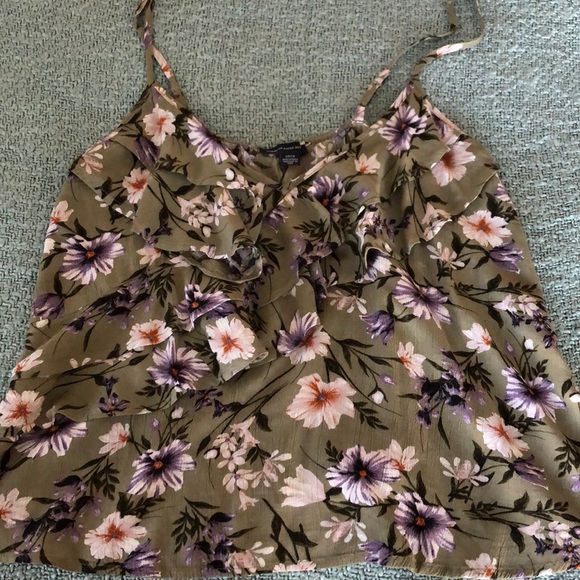 American Eagle Outfitters Tops - Cute AEO cropped tank